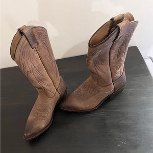 FRYE billy pull on boots size 6 1/2 B